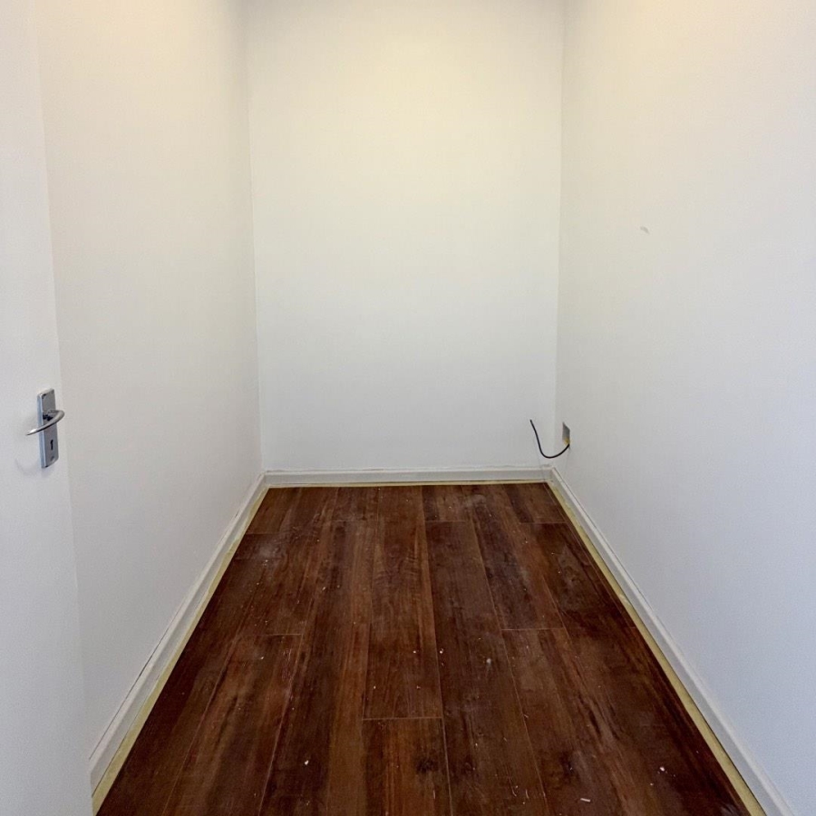 To Let 3 Bedroom Property for Rent in Zonnebloem Western Cape